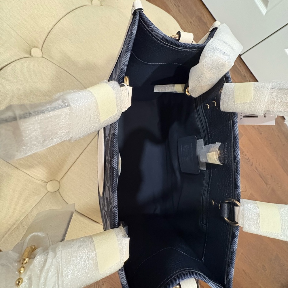 Coach Navy and Cream Tote Bag - Picture 7 of 8